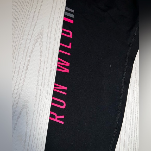 NWT Torrid active leggings - Picture 3 of 5